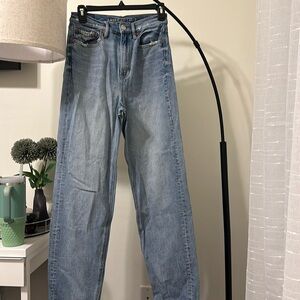 American Eagle Light Wash Baggy Jeans